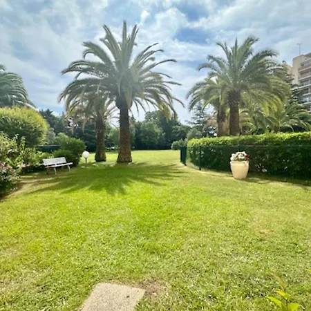 Renovated With Balcony Daire Mandelieu