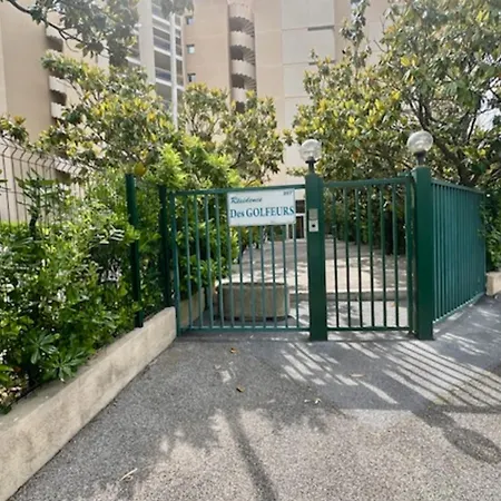 Daire Renovated With Balcony Mandelieu