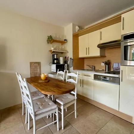 Renovated With Balcony Daire Mandelieu