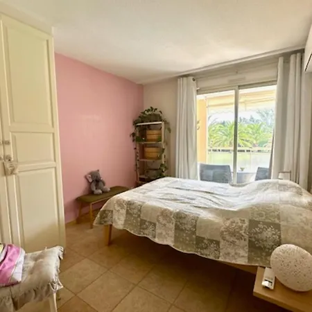 Renovated With Balcony * Mandelieu