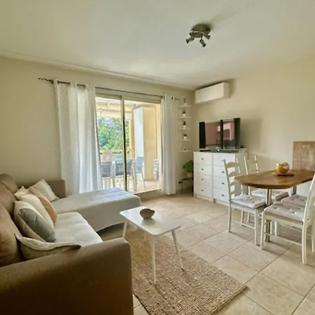 Renovated With Balcony Mandelieu